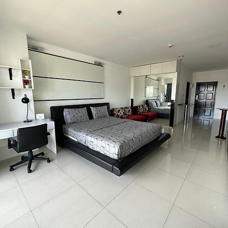 Condo Express View Talay 6 Pattaya Eksteriør billede
