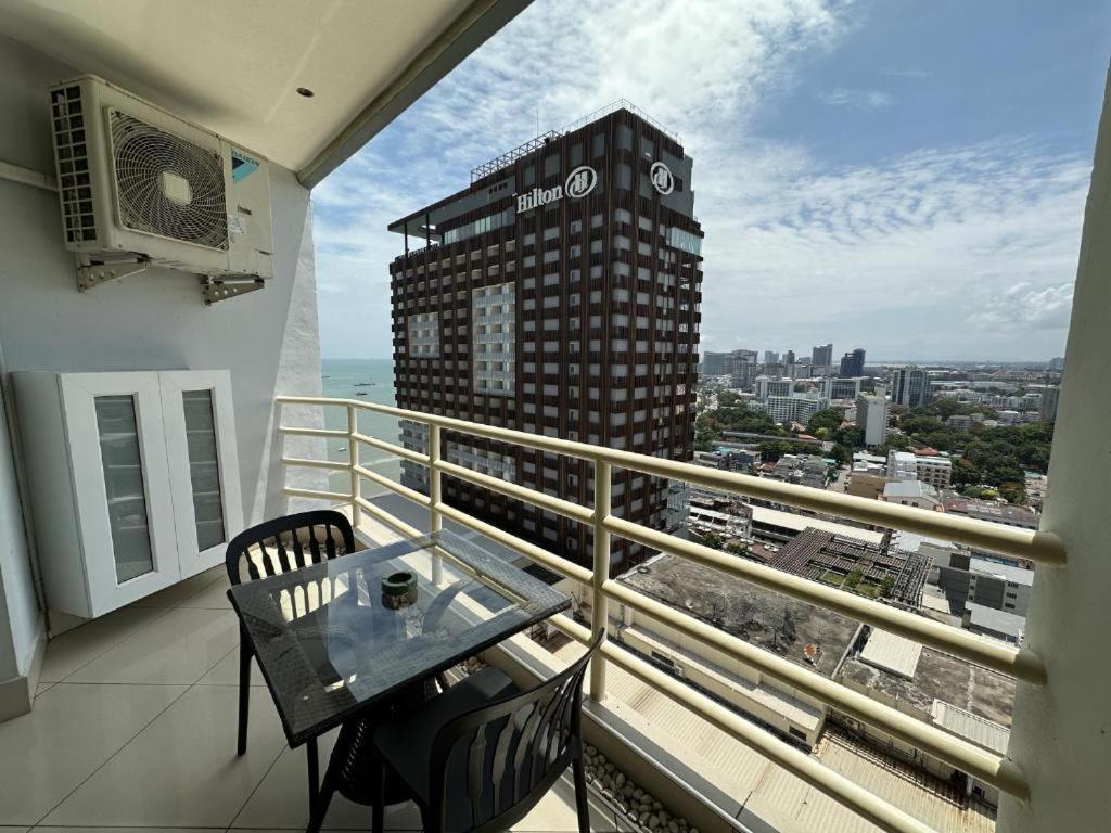 Condo Express View Talay 6 Pattaya Eksteriør billede