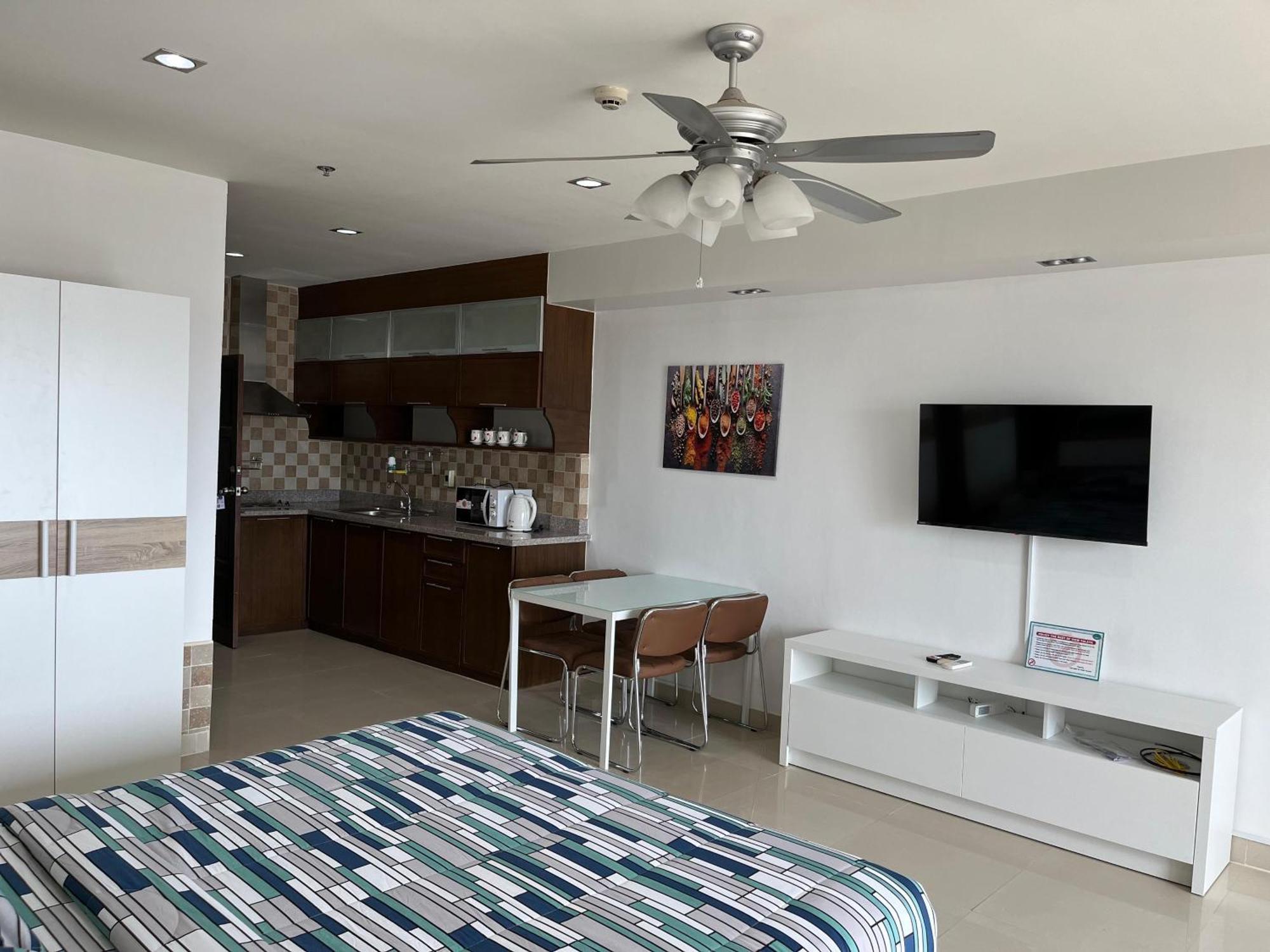 Condo Express View Talay 6 Pattaya Eksteriør billede