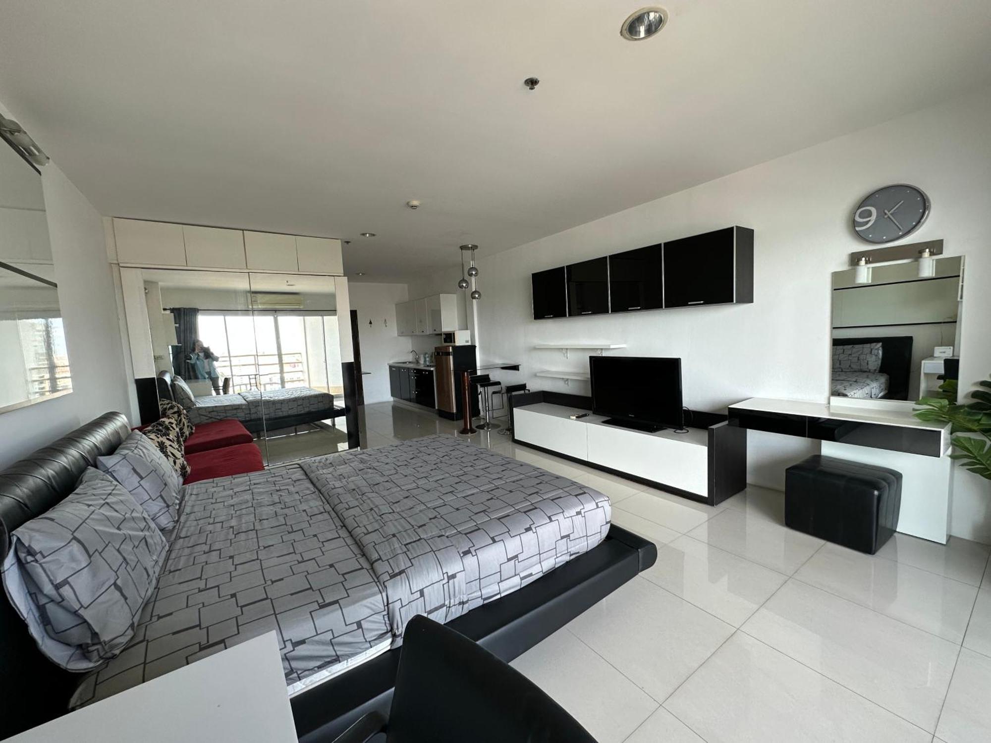 Condo Express View Talay 6 Pattaya Eksteriør billede